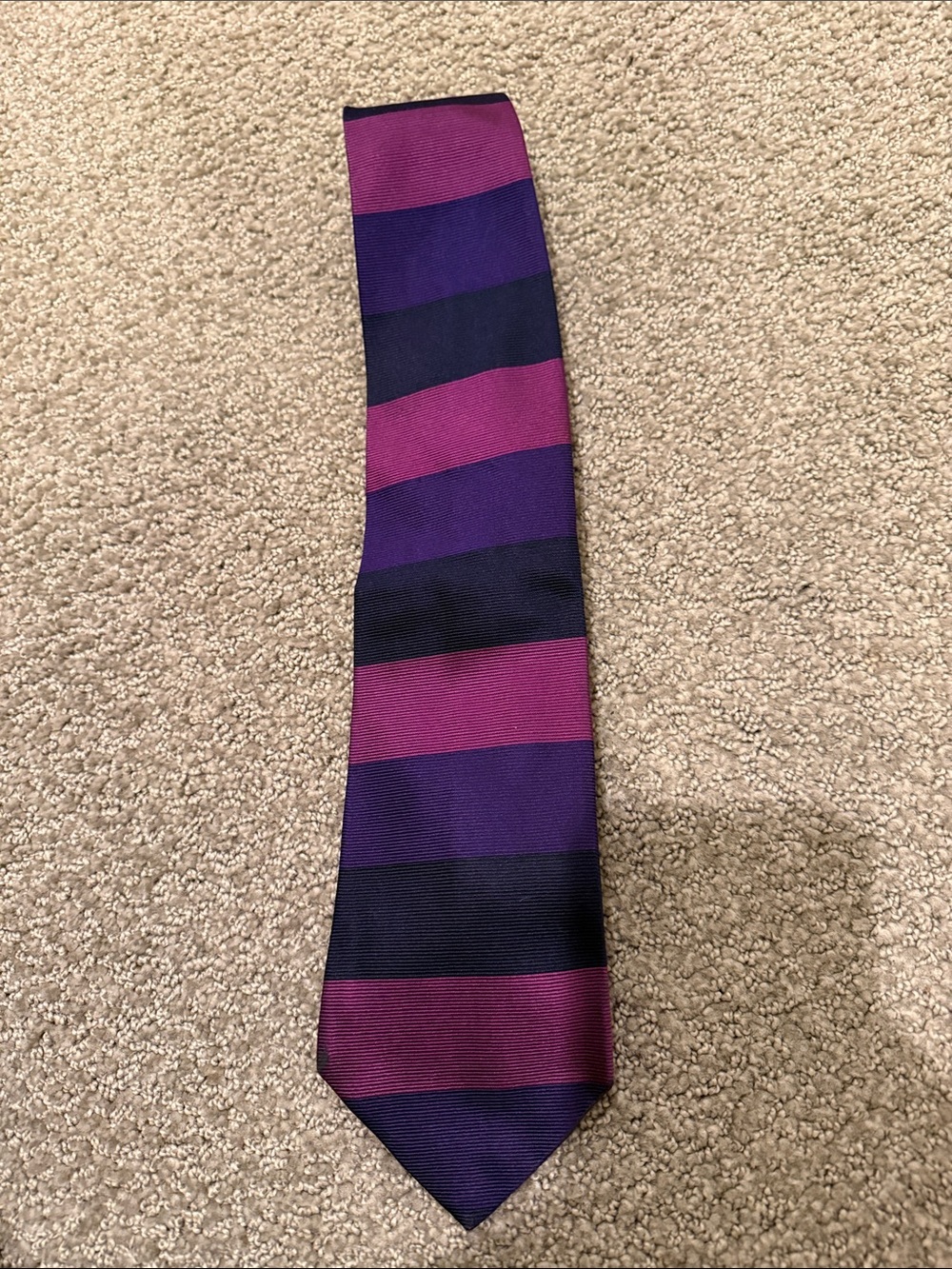 AMAZING MEN'S LIMITED EDITION HANDMADE VINTAGE ETRO TIE - ITALY